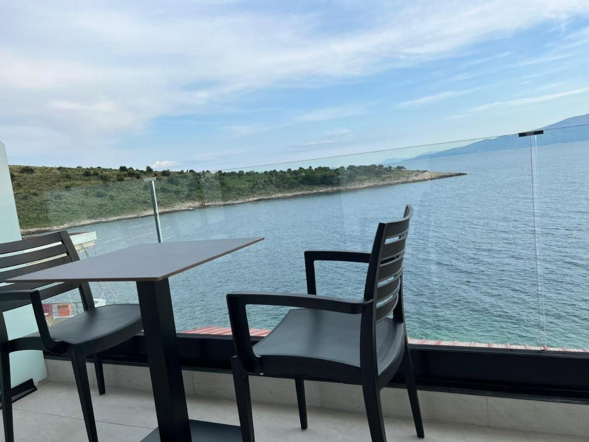 Villa Xhefri 2 Sarandë Exteriör bild