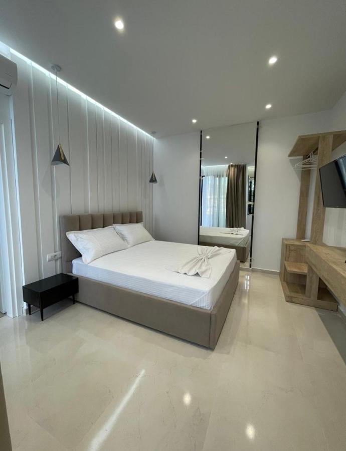 Villa Xhefri 2 Sarandë Exteriör bild