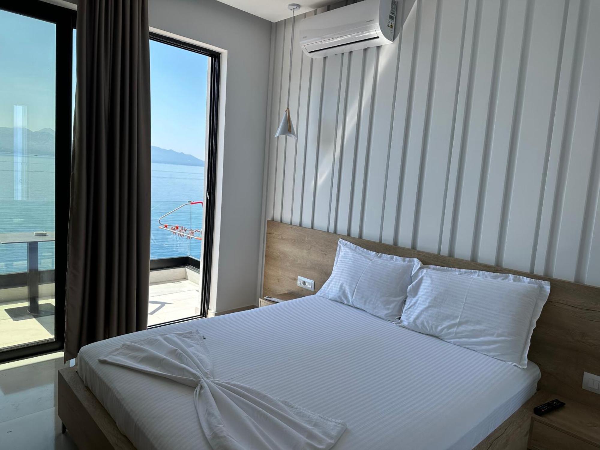 Villa Xhefri 2 Sarandë Exteriör bild
