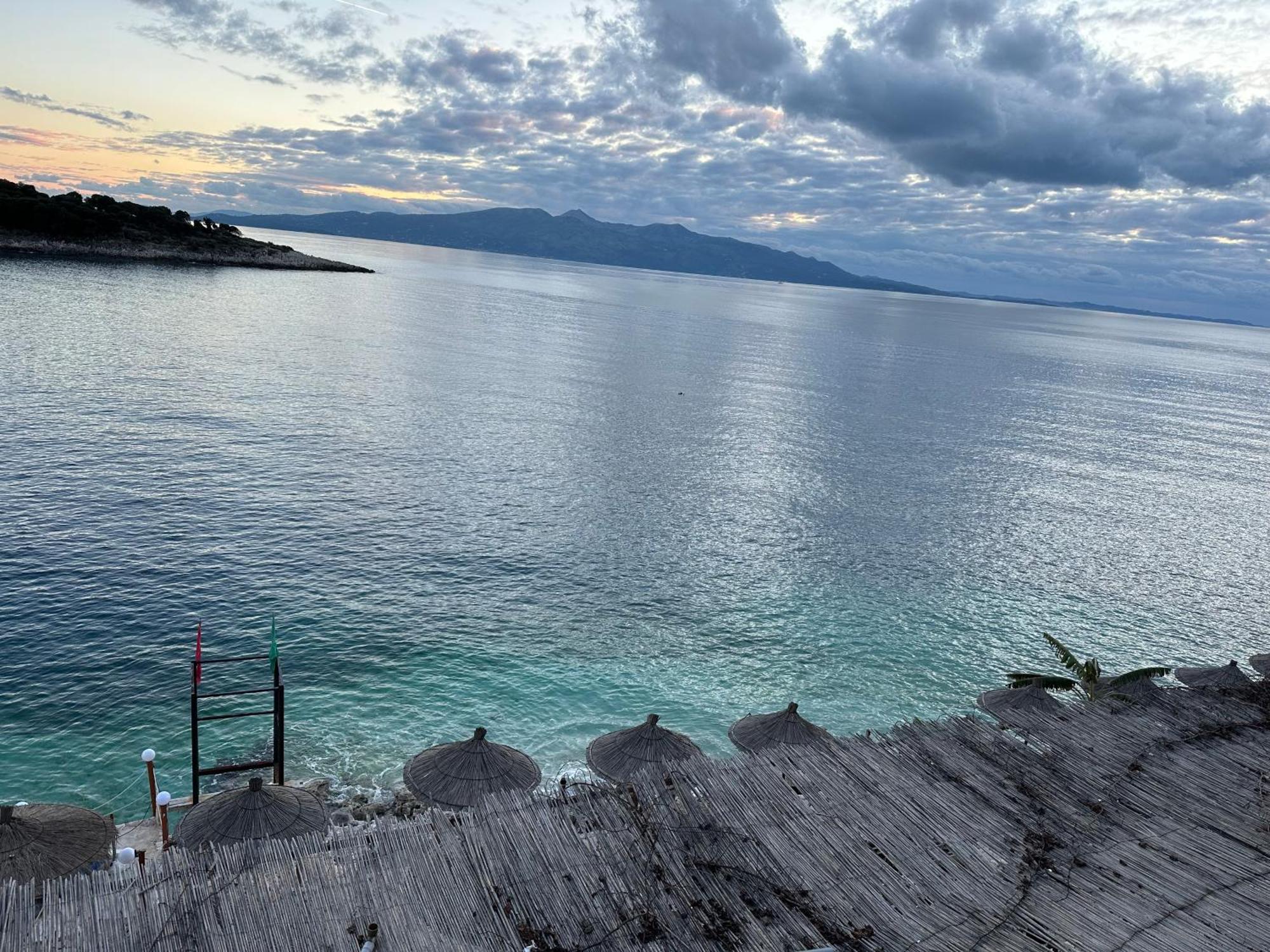 Villa Xhefri 2 Sarandë Exteriör bild